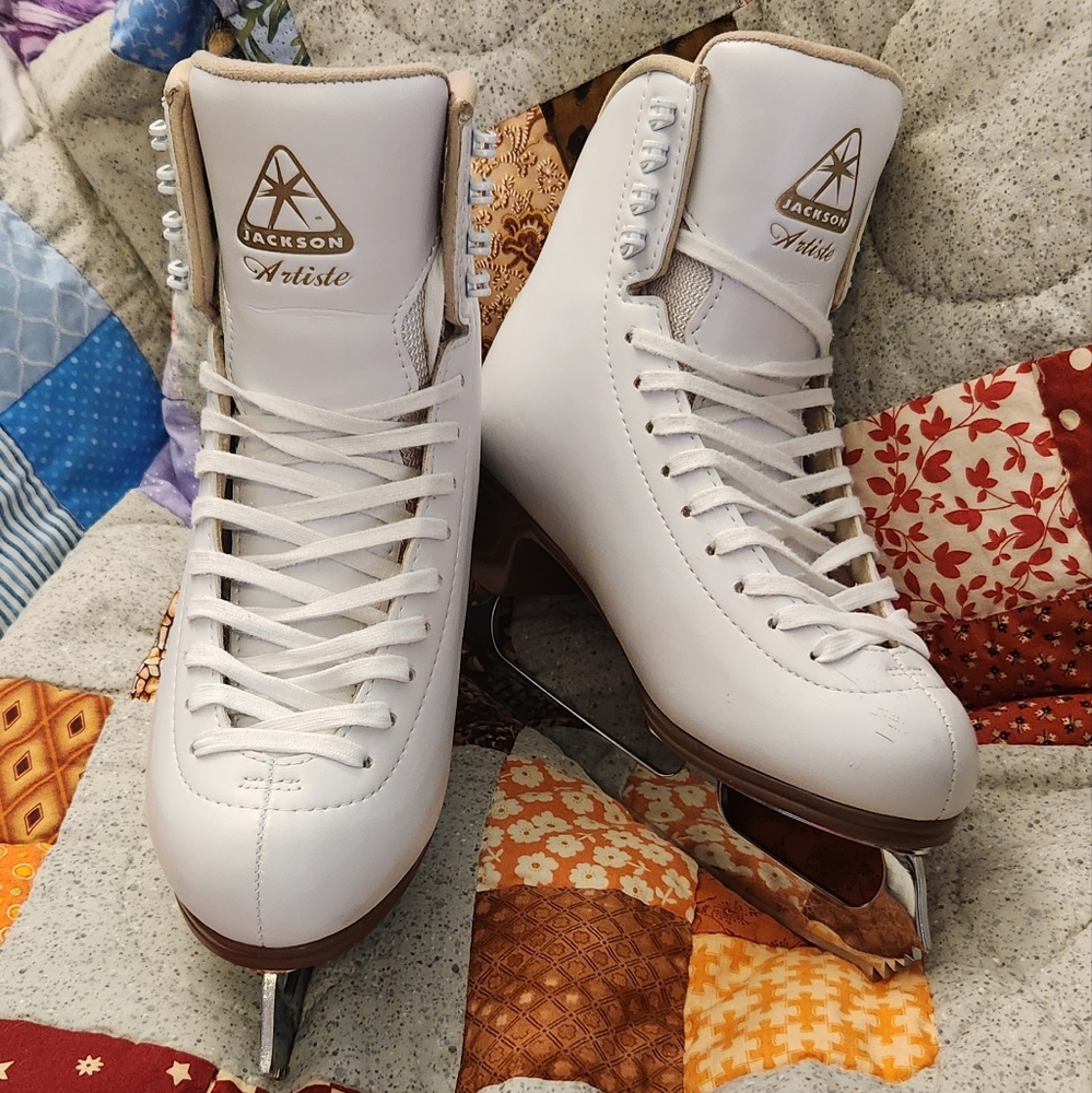 Jackson Ultimate Artiste Women's Ice Skates size 8C